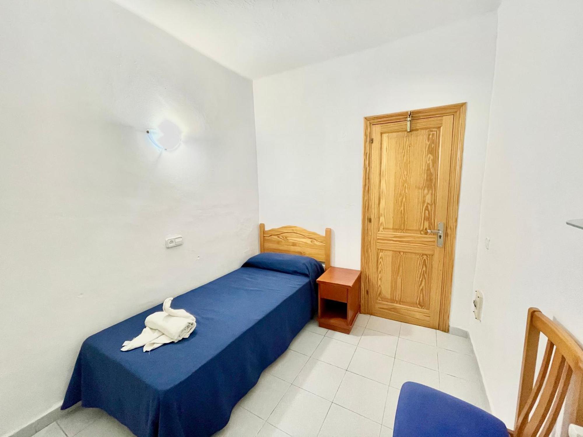 Hostal Vista Alegre Port de Alcudia  Exterior photo