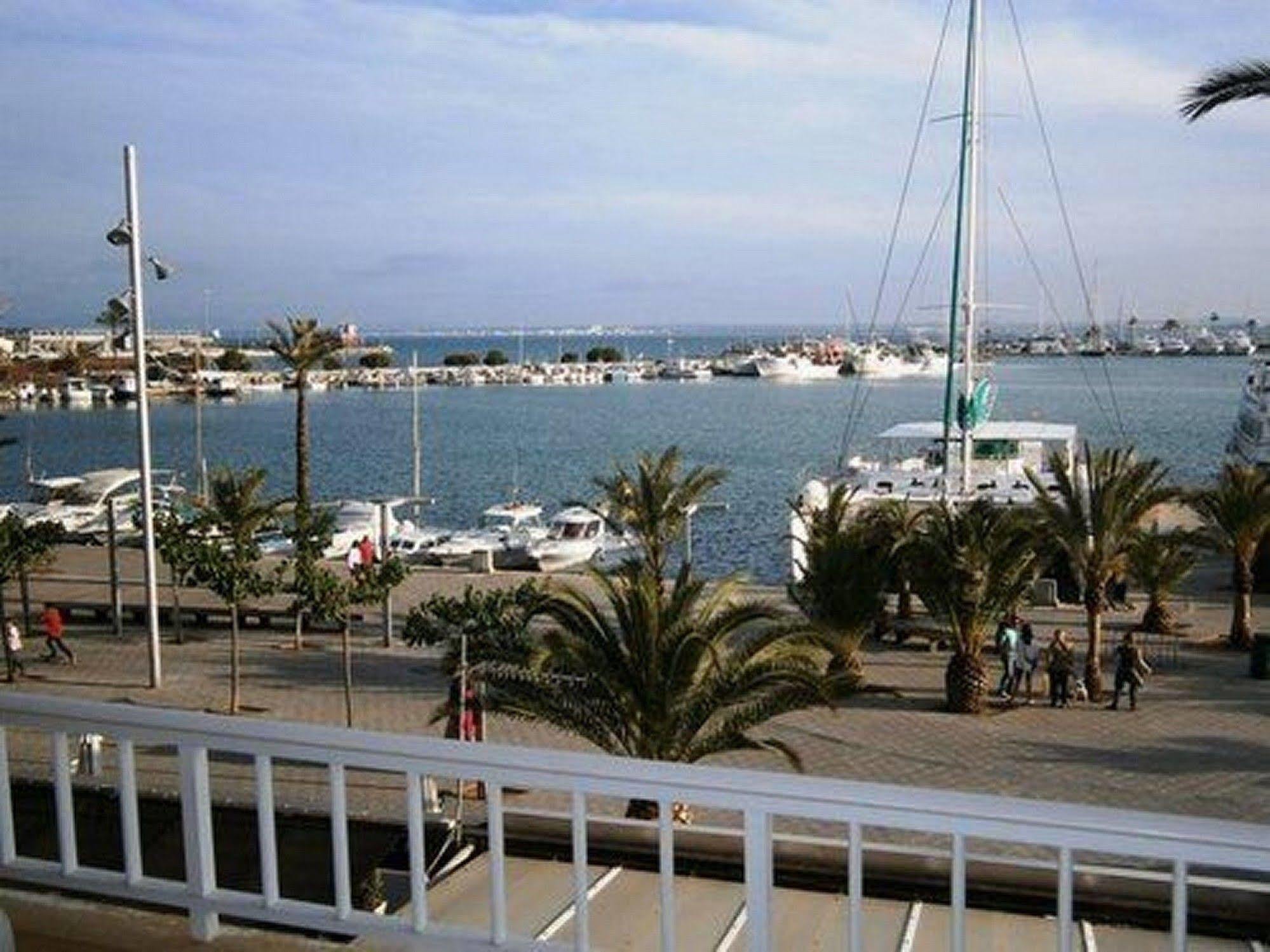 Hostal Vista Alegre Port de Alcudia  Exterior photo